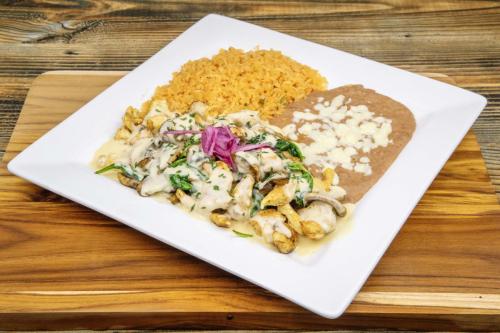 Mushroom Spinach and Chicken Plate